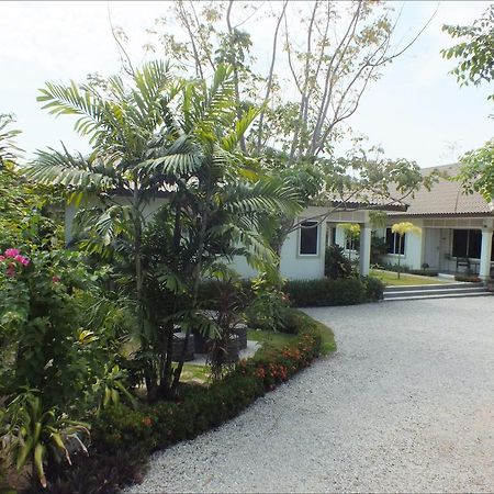Vacation Garden Villa Thalang Exterior foto